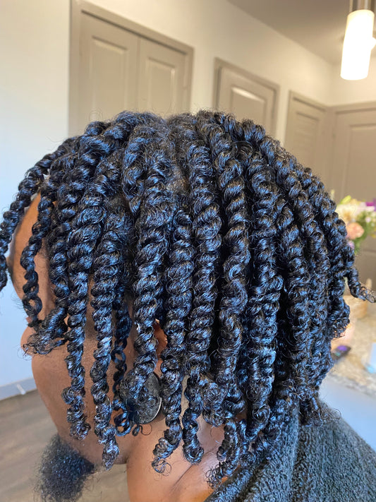 Long lasting moisture and definition